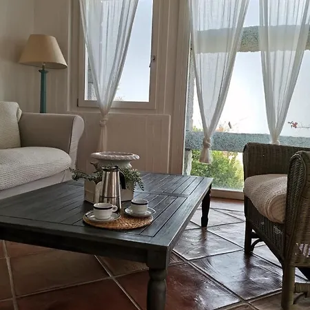 Villa 27 *